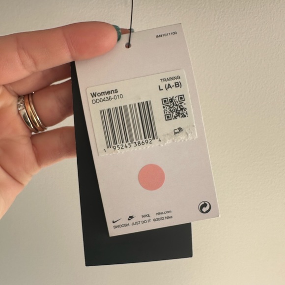 NWT Nike Alpha Bra High Support Black Size L (A-B cup size) - Picture 7 of 10